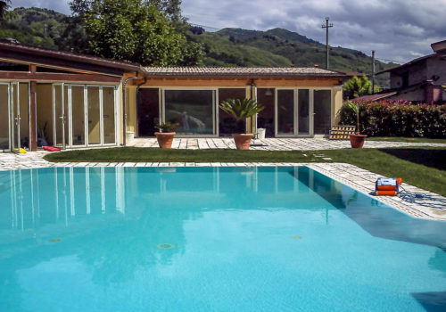 Bordo Piscina in Marmo e Pietra