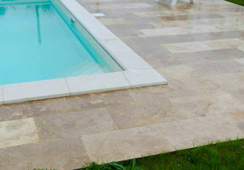 Bordi Piscina in Marmo e Pietra